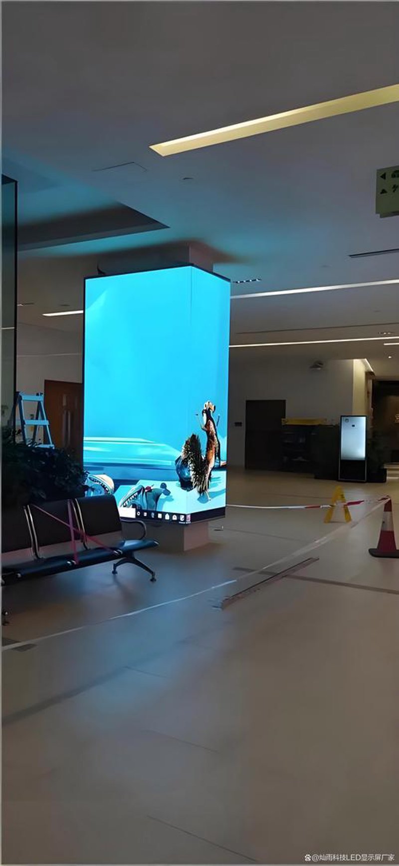 现代都市中的光与影：灯箱广告引领街头文化
